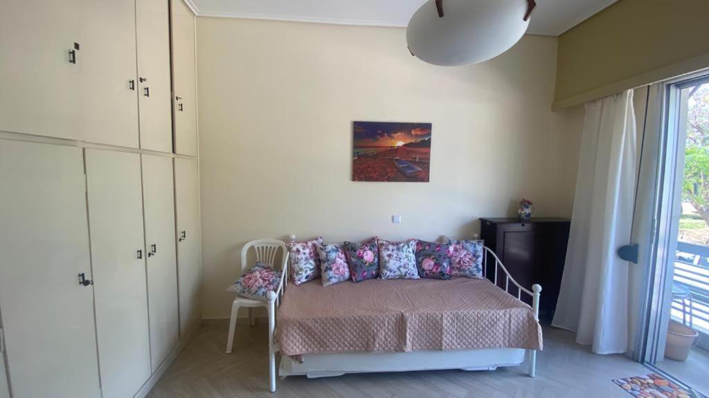 Centre Of Loutraki With Sea View Apartment Екстериор снимка