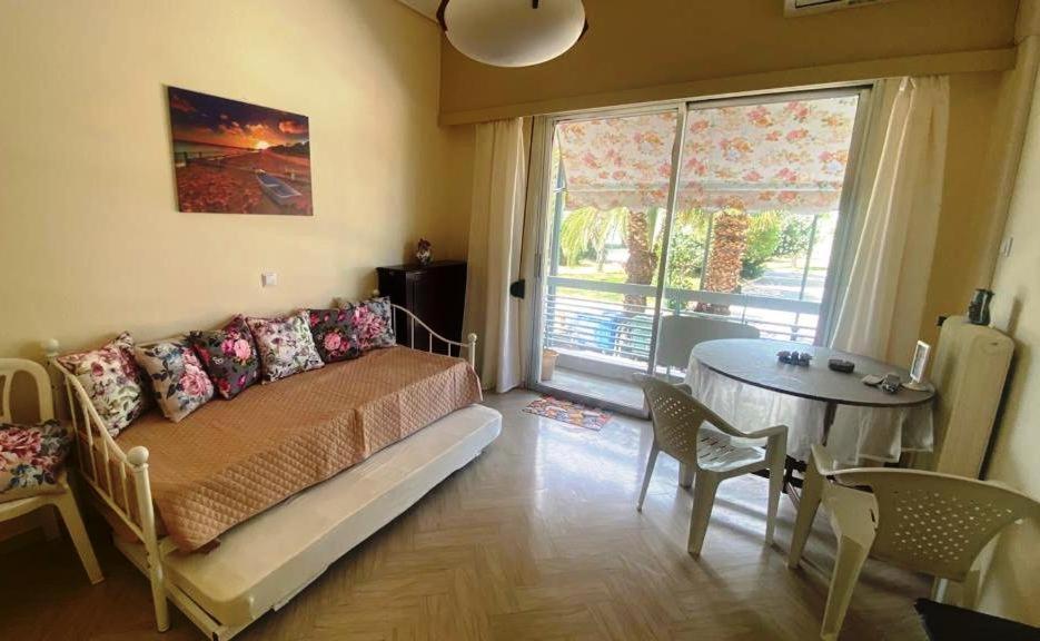 Centre Of Loutraki With Sea View Apartment Екстериор снимка